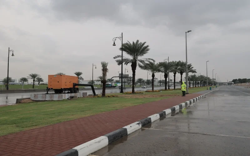 استنفار 1200 موظف و180 صهريجاً لمواجهة الأمطار القادمة